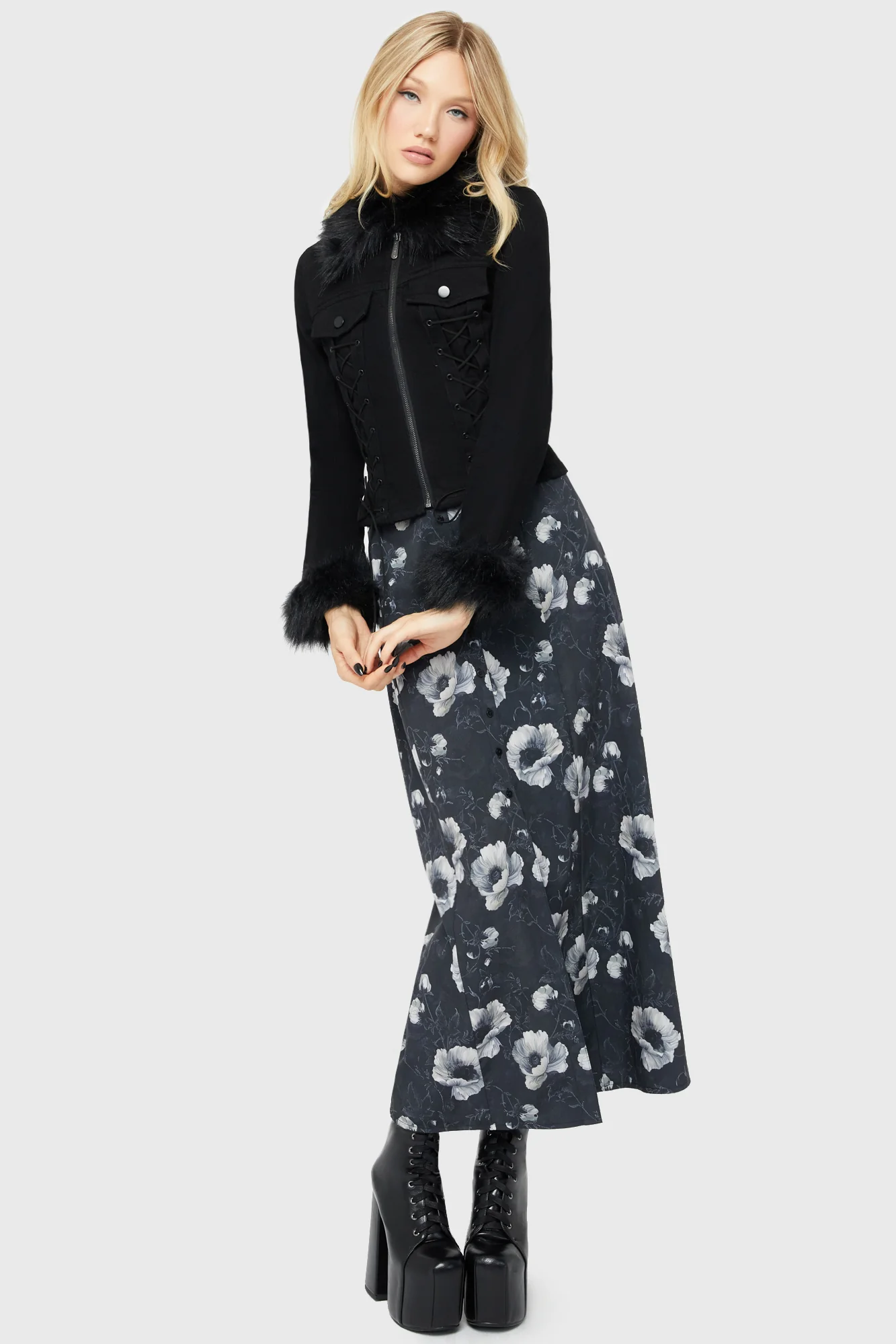 Cottage Chorus Maxi Dress [BLACK AND WHITE] - Image 5