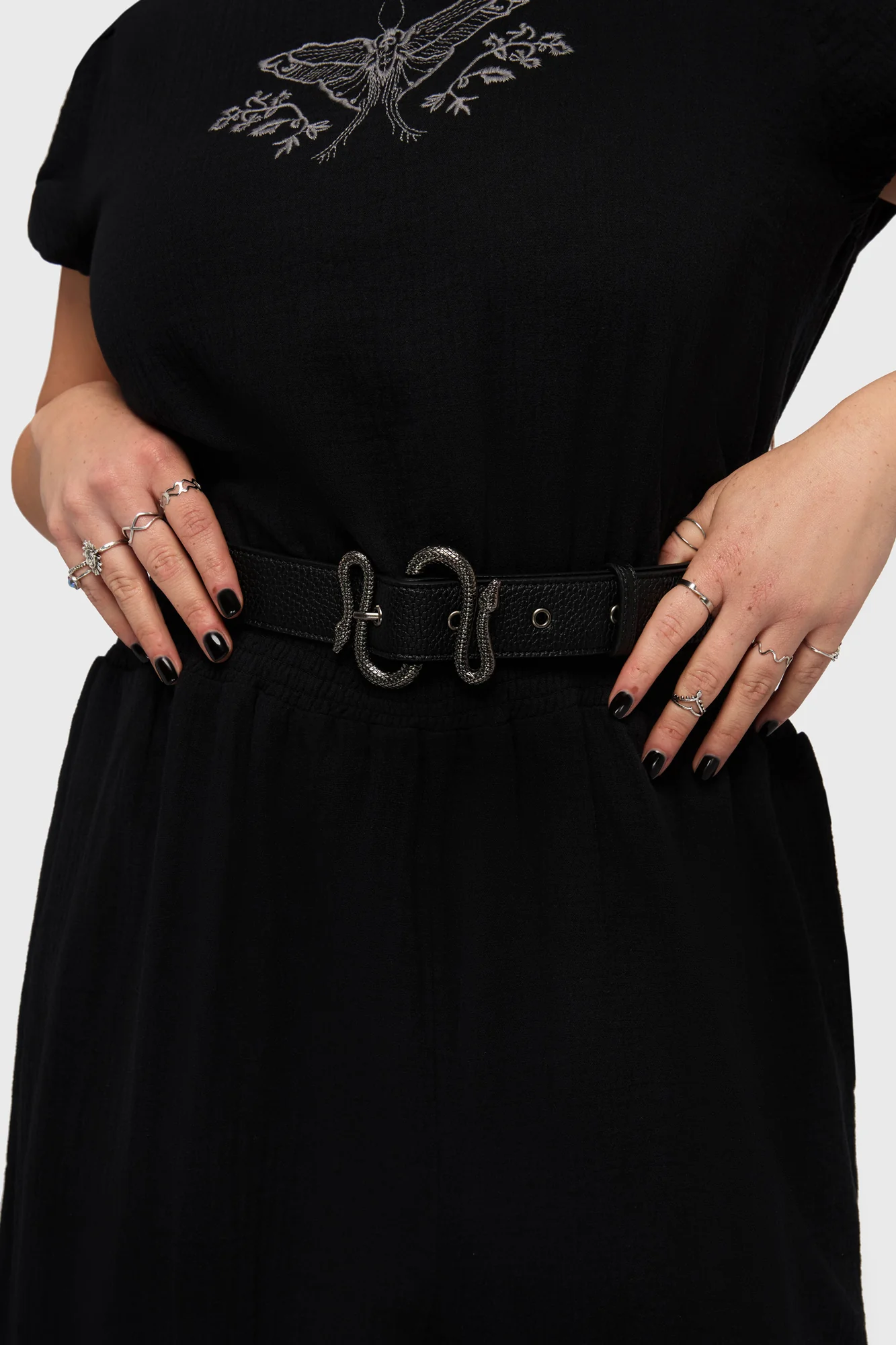 In The Hollow Snake Buckle Belt - Image 5