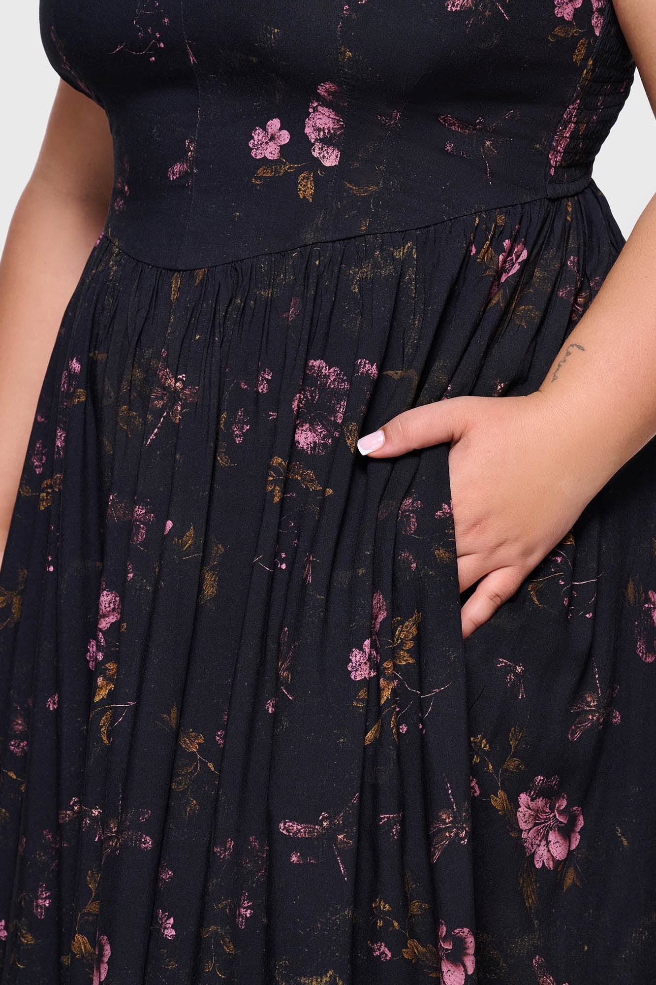 Junniper Maxi Dress [BLACK/PINK] - Image 8