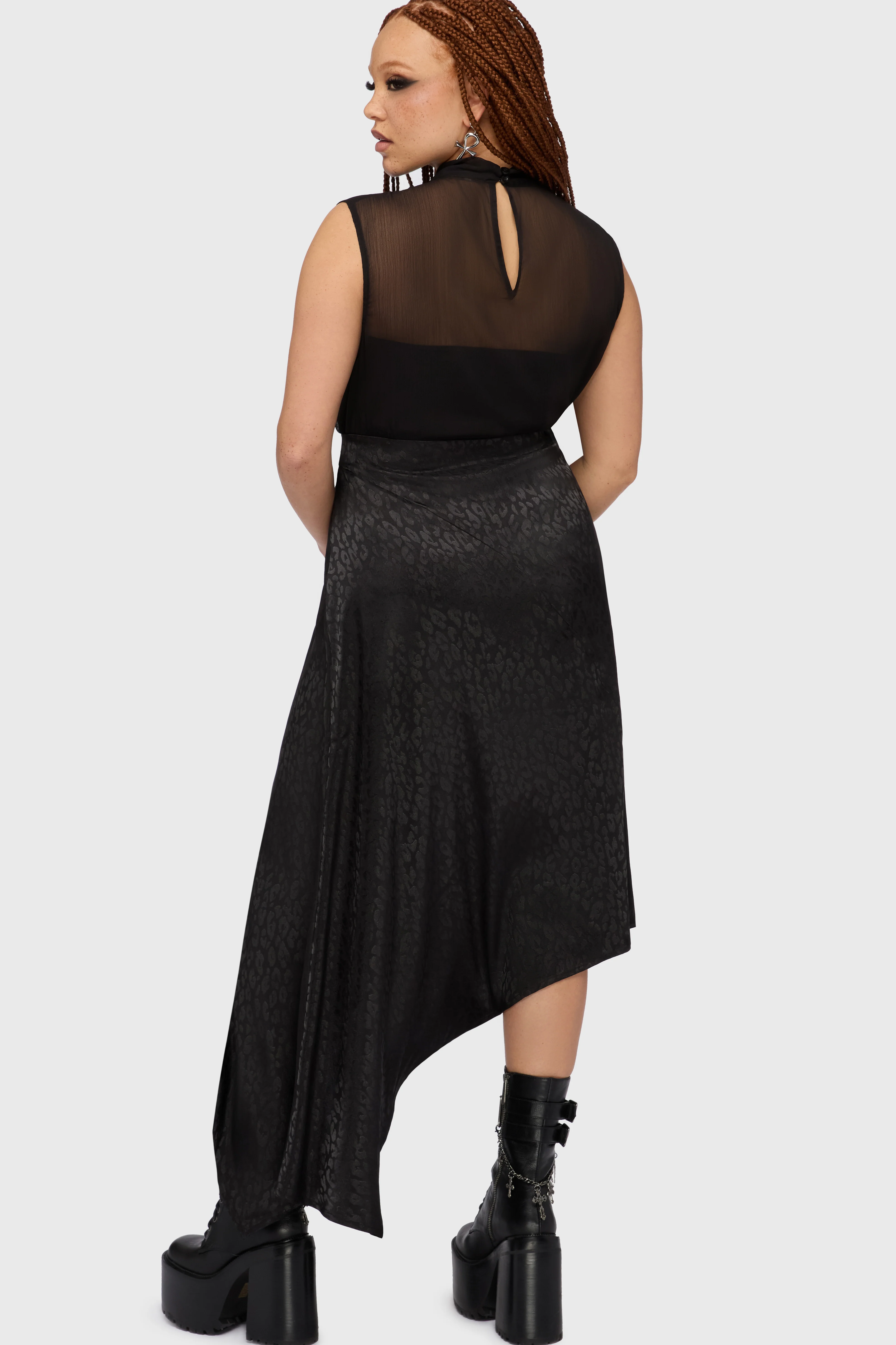 Kihilist Obsidienne Sleeveless Blouse - Image 10