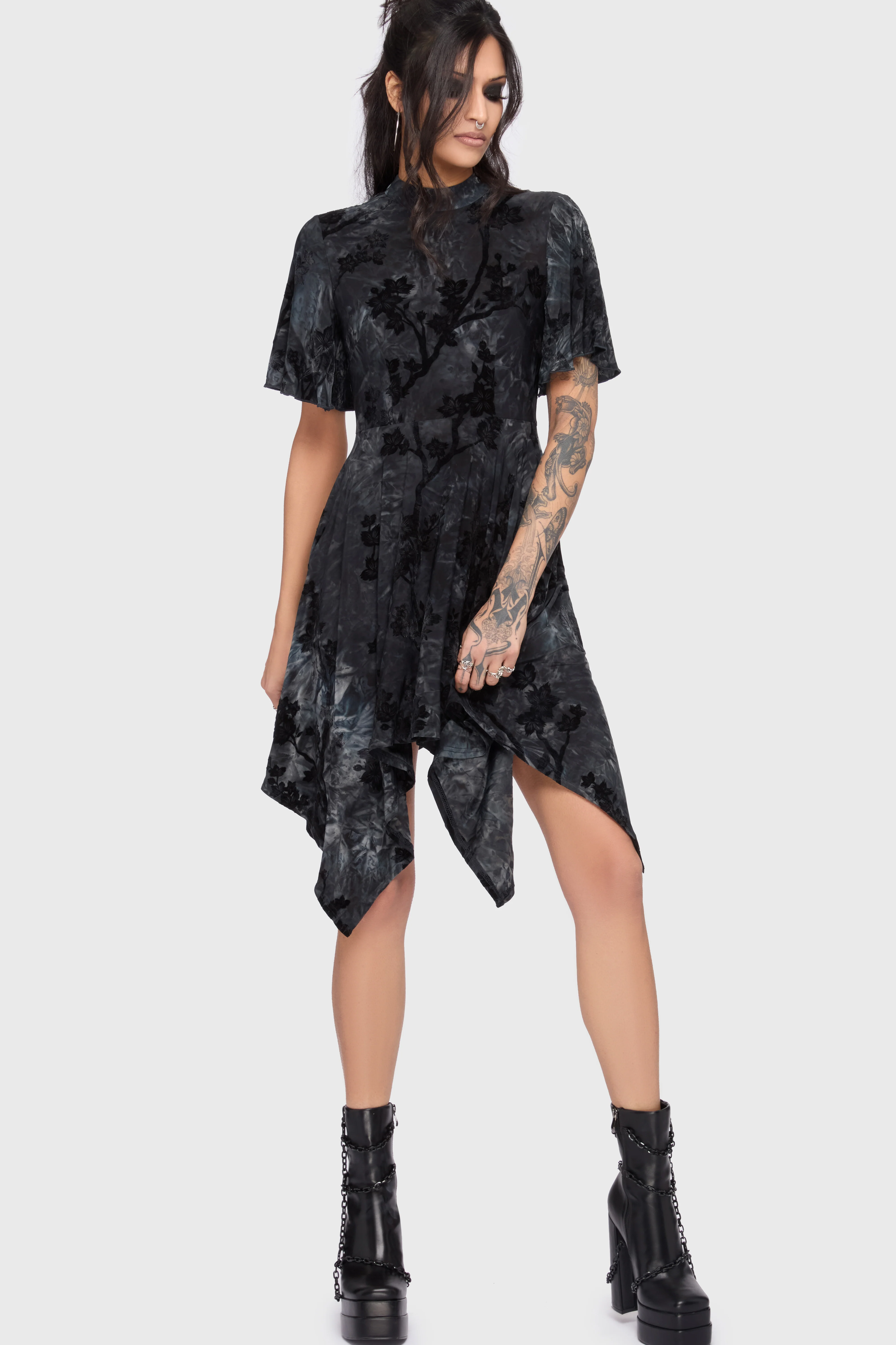 Midnight Vale Short Sleeve Midi Dress - Image 3