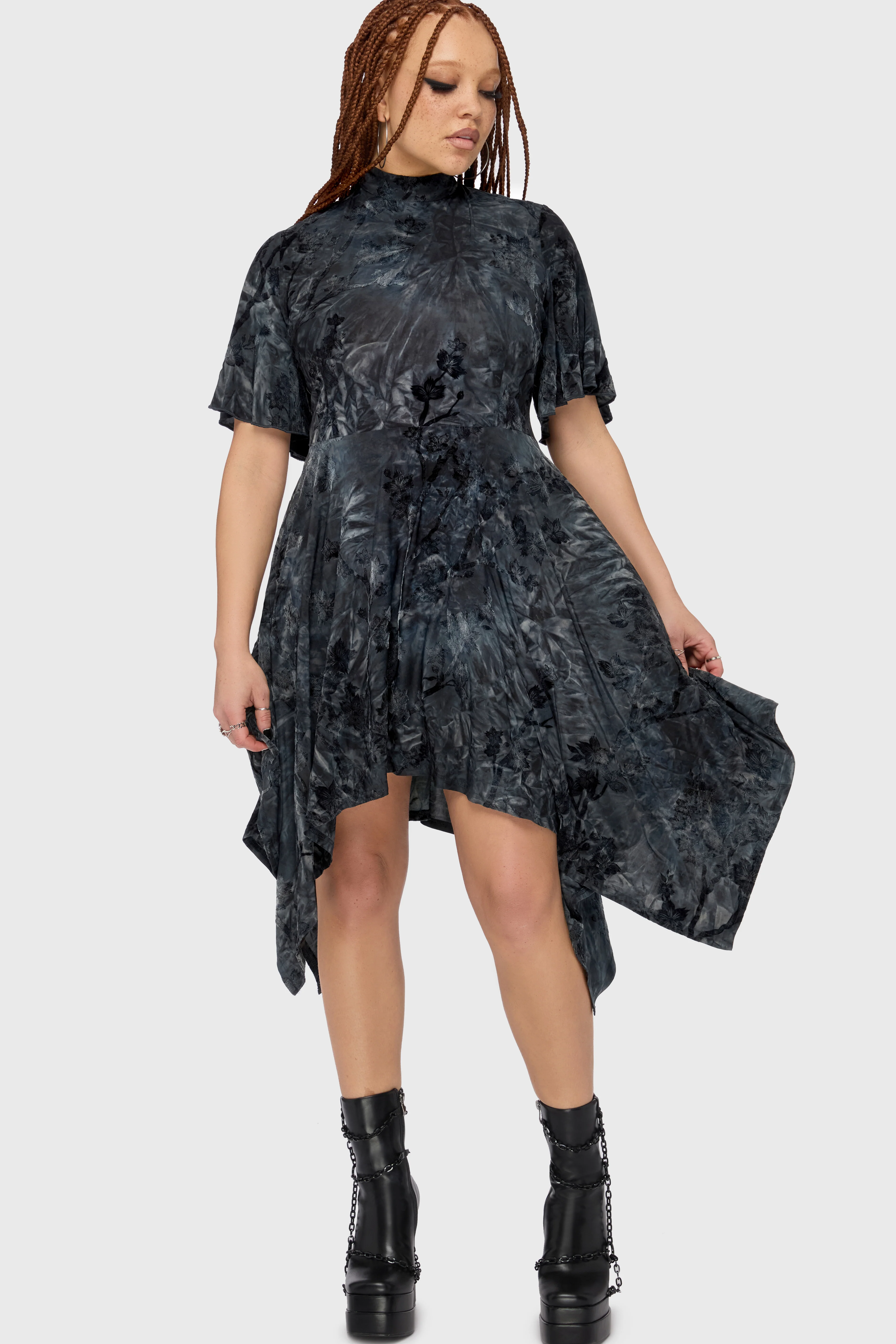 Midnight Vale Short Sleeve Midi Dress - Image 5