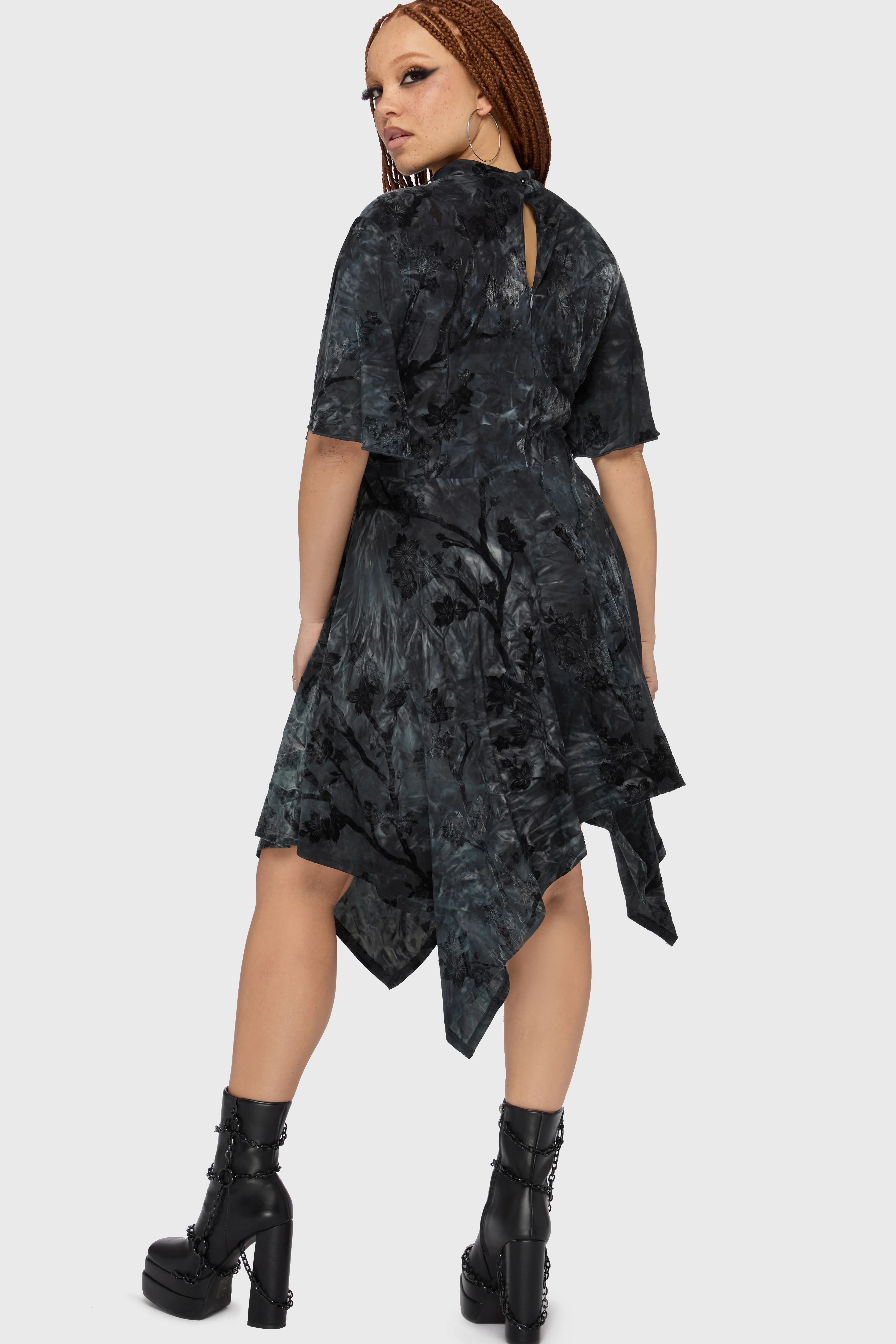 Midnight Vale Short Sleeve Midi Dress - Image 6